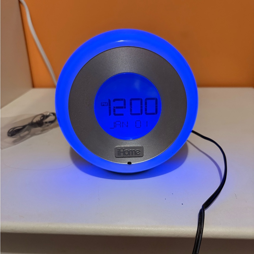 iHome Circular Silver and colour changing LED Clock with instructions